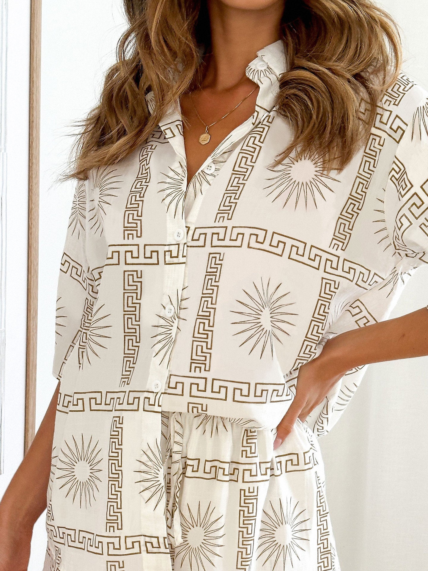 New Loose Casual And Comfortable Women's Short-sleeved Shorts Shirt Two-piece Set